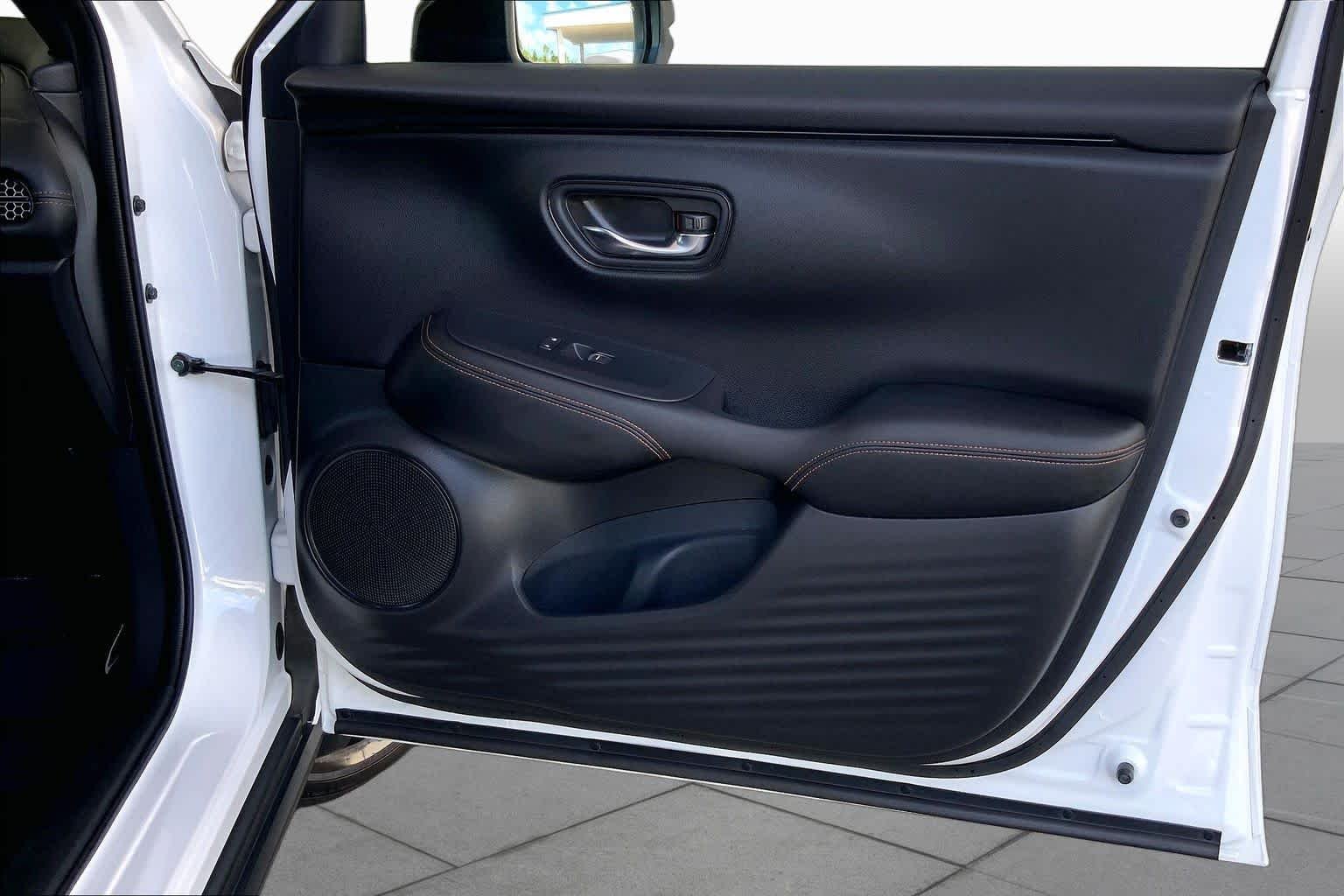 Used 2024 Platinum White Pearl Honda Sport image 23