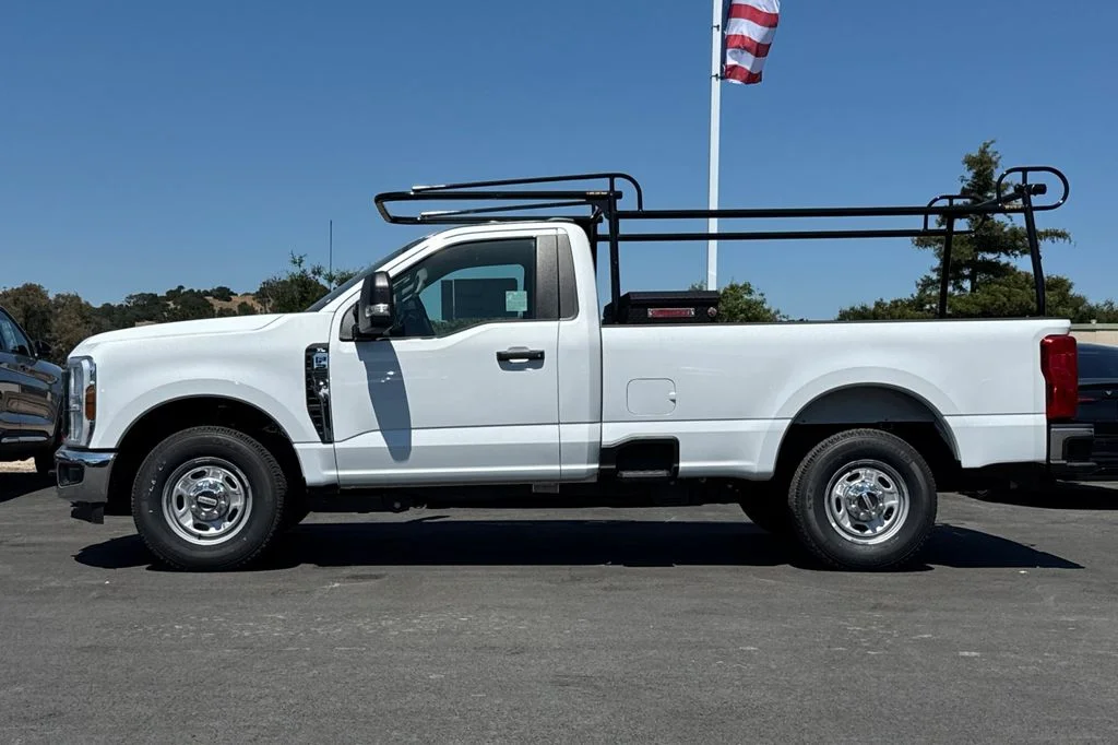 New 2026 Oxford White Ford F-250® XL image 7