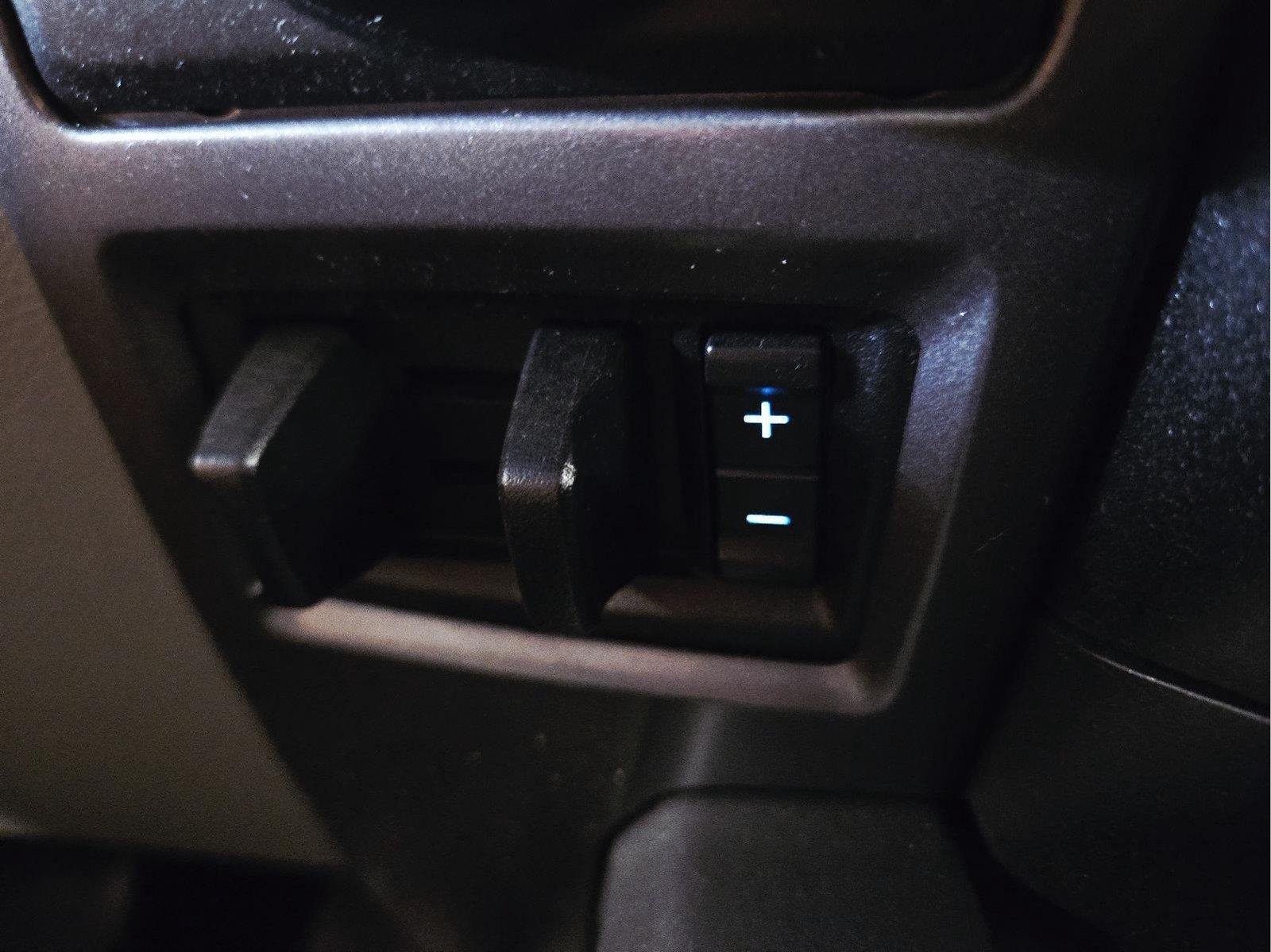Used 2019 Agate Black Ford XLT image 40