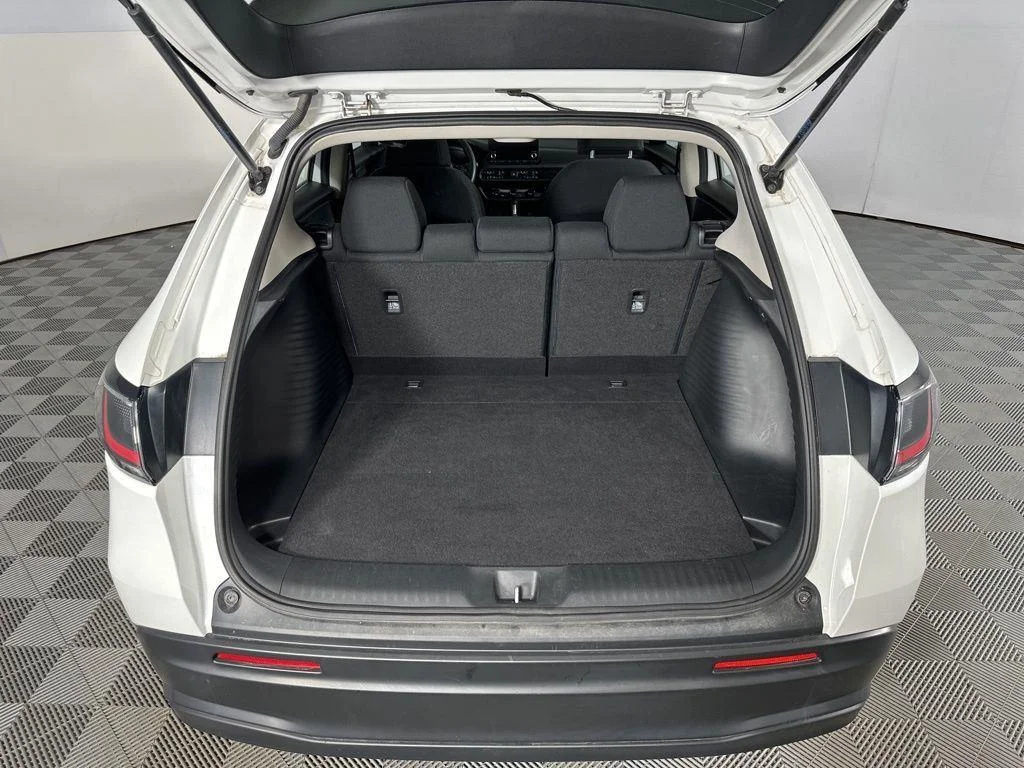 Used 2024 Platinum White Pearl Honda LX image 10