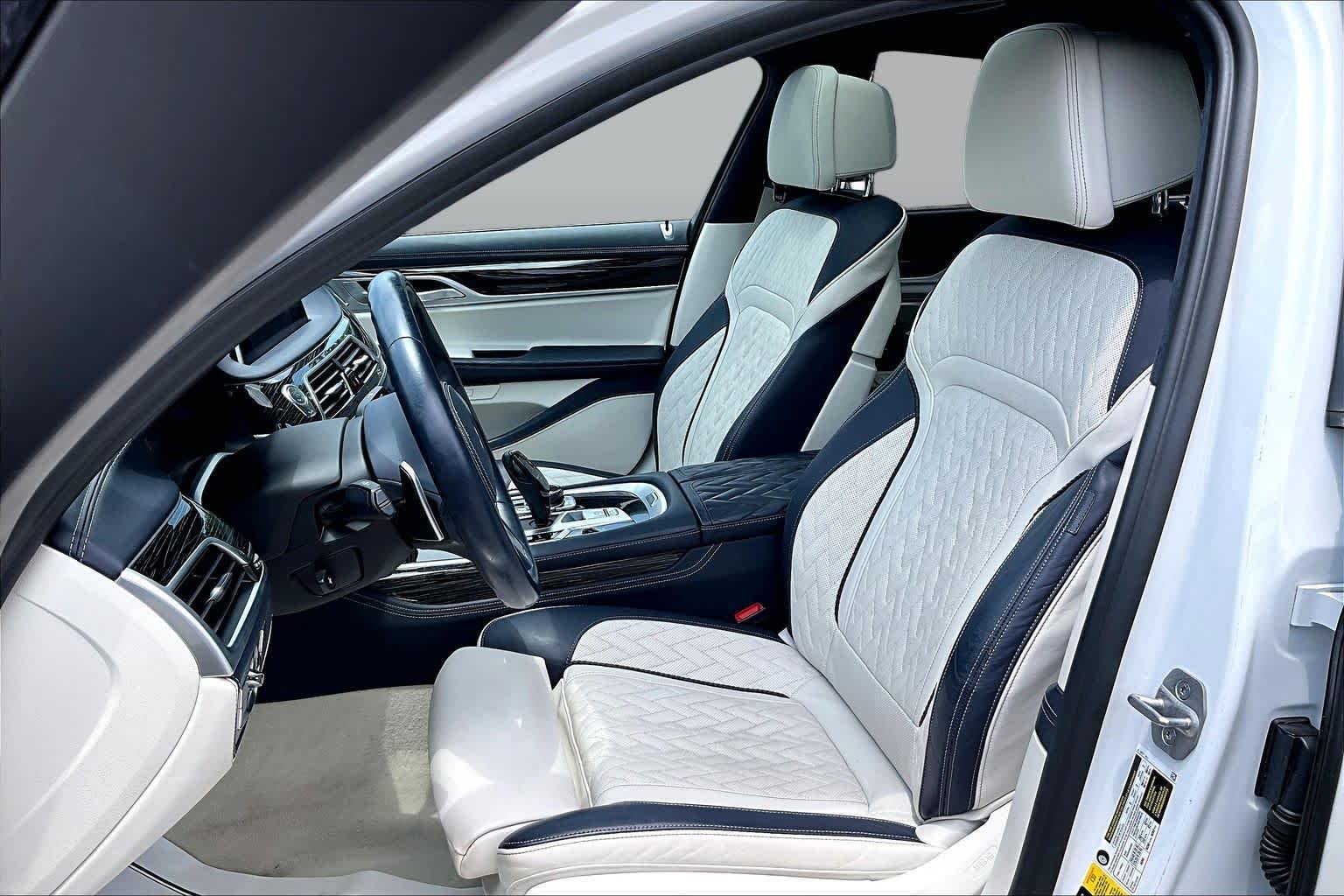 2022 BMW 7 Series 750i - Photo 7