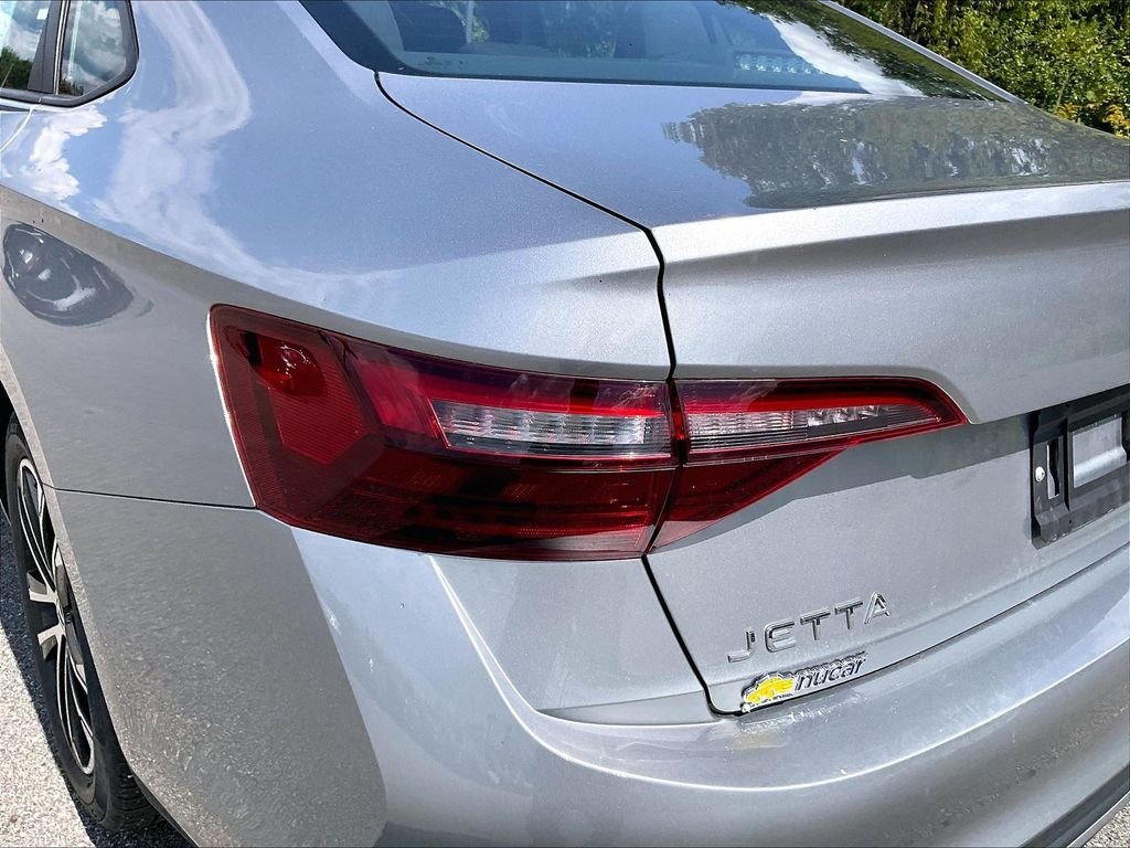 Used 2023 Pyrite Silver Metallic Volkswagen 1.5T Sport image 28