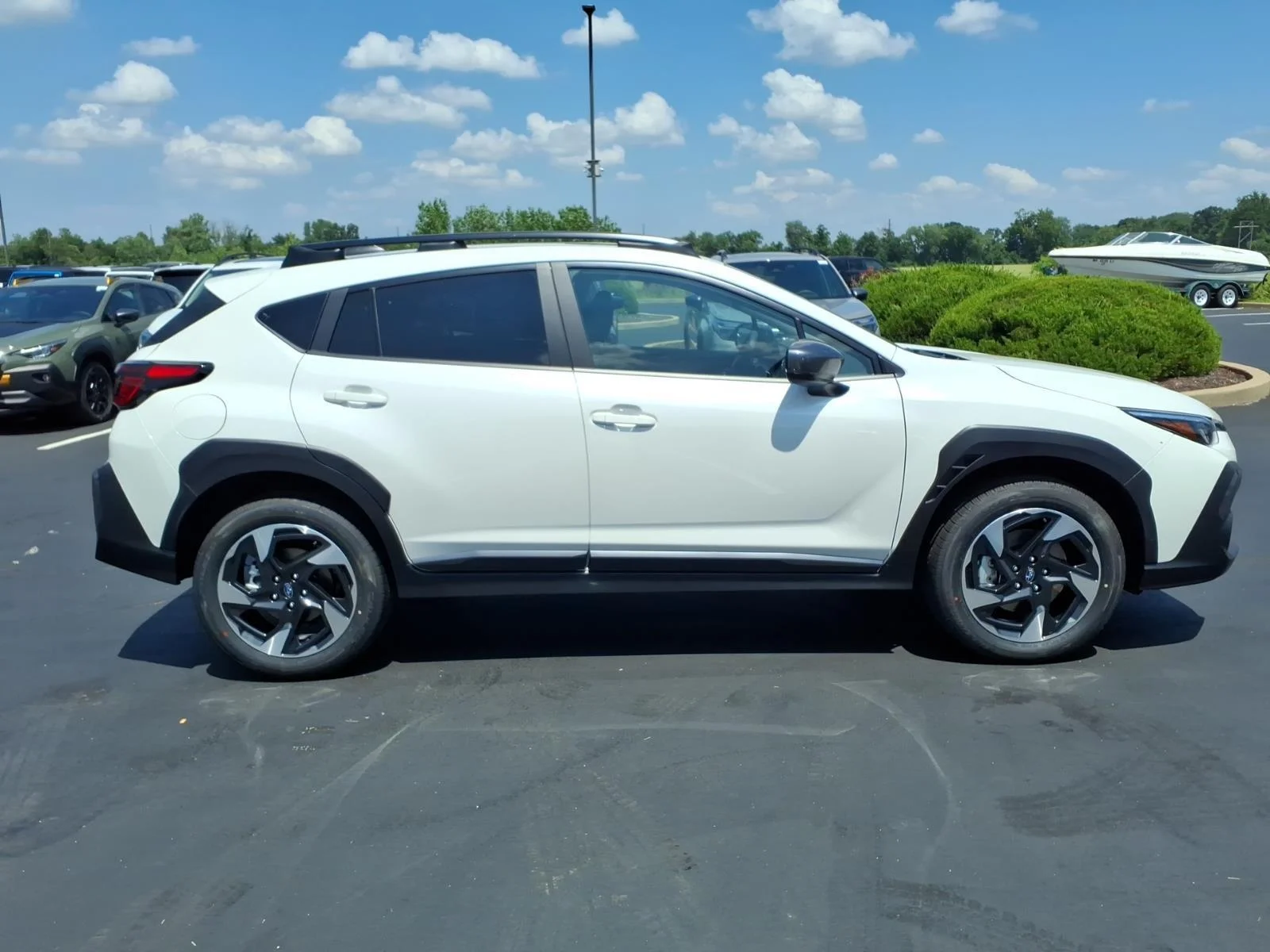 New 2026 CRYSTAL WHITE PEARL Subaru Limited image 17