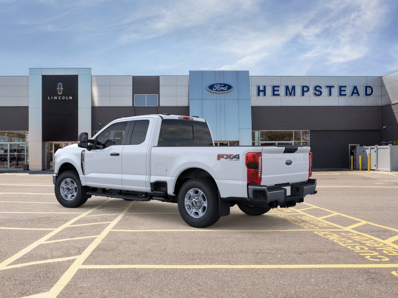 New 2026 Oxford White Ford F-250® XLT image 4