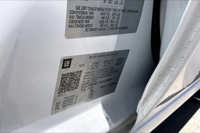 Used 2021 Summit White Chevrolet WT image 30