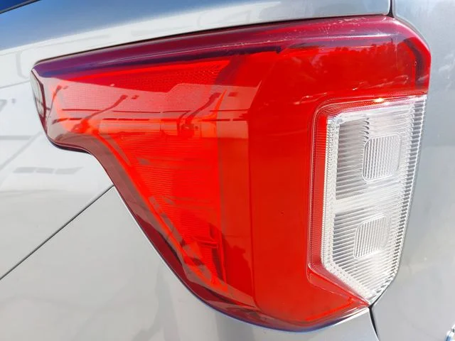 Used 2022 Silver Ford Platinum image 33