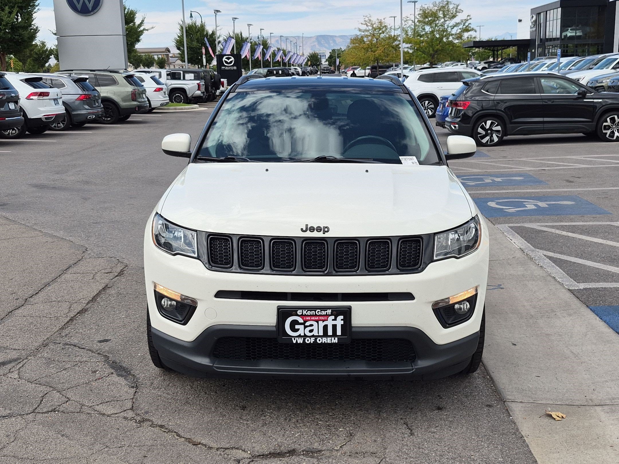 Used 2018 White Clearcoat Jeep Altitude image 8