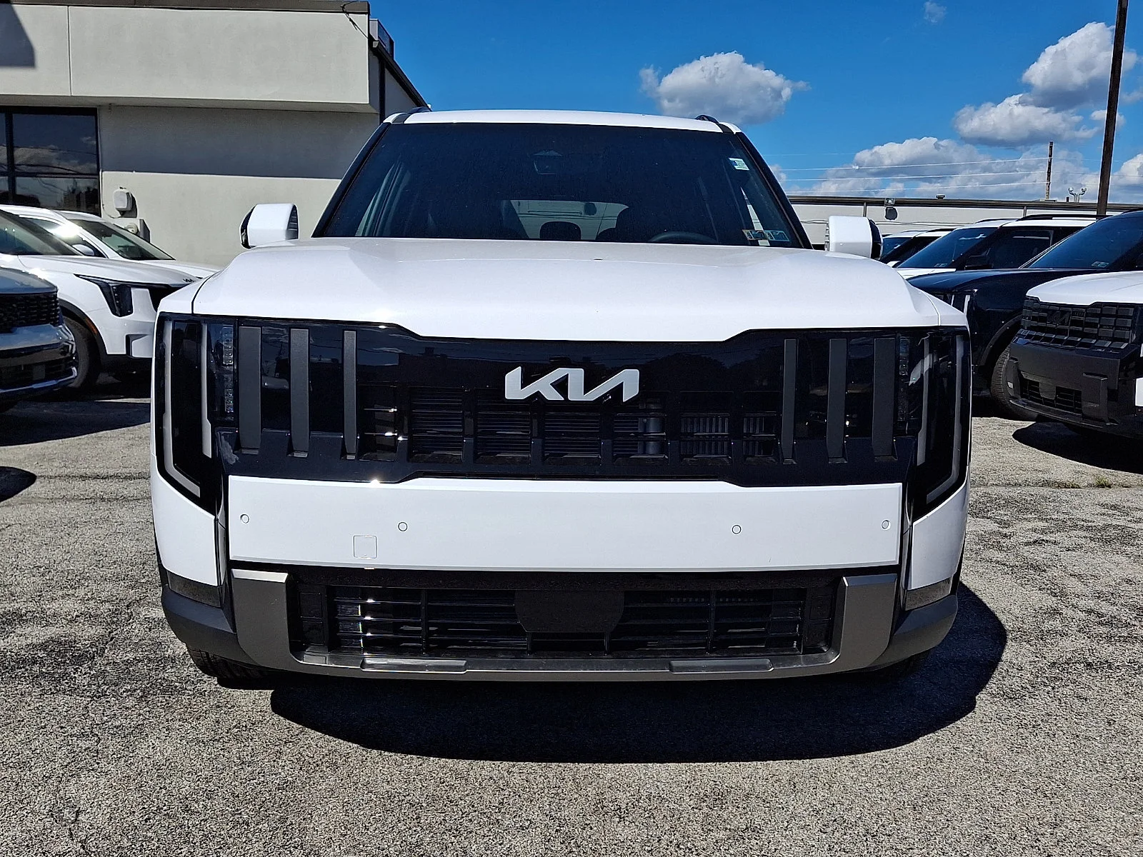 New 2027 White Kia EX image 3