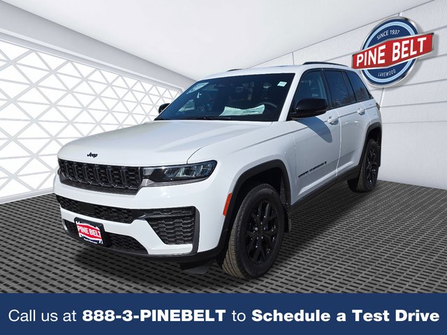 2026 Jeep Grand Cherokee Laredo Altitude