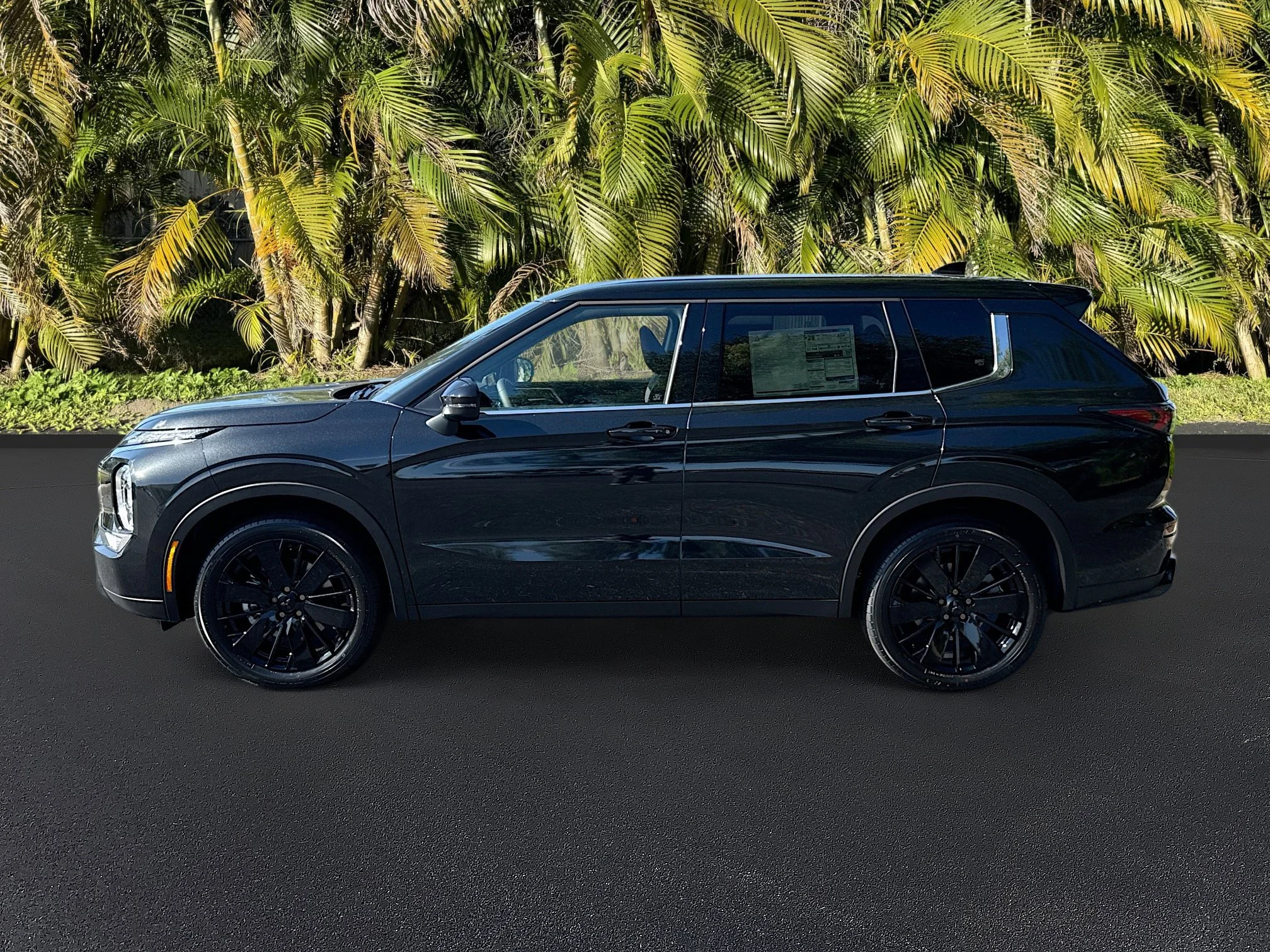 New 2026 Black Diamond Mitsubishi LE image 2