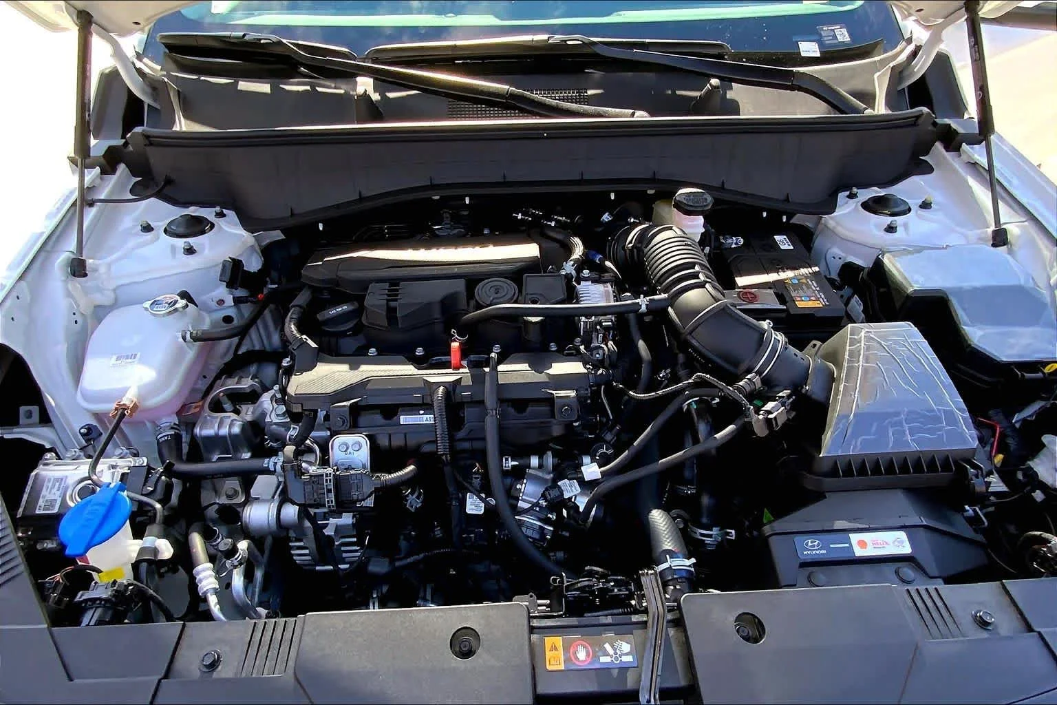 New 2026 Atlas White Hyundai Limited image 16