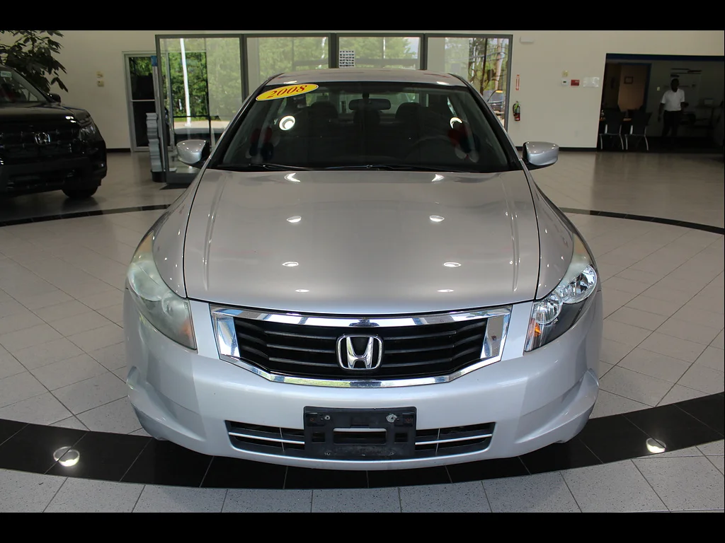 Used 2008 Alabaster Silver Metallic Honda LX image 2