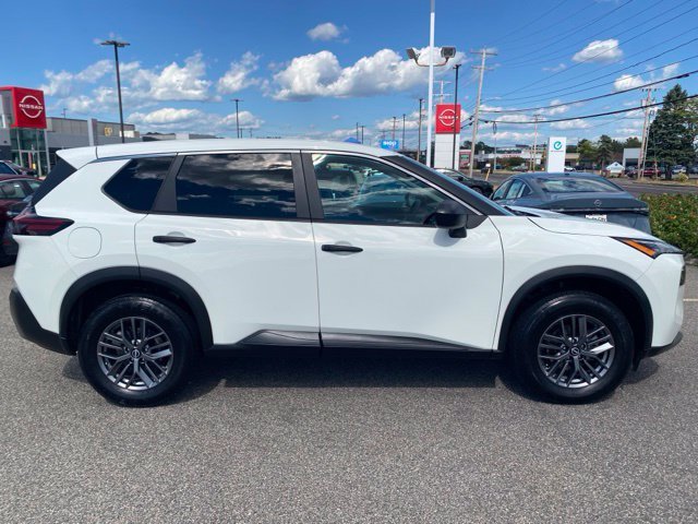 Used 2023 Glacier White Nissan S image 27