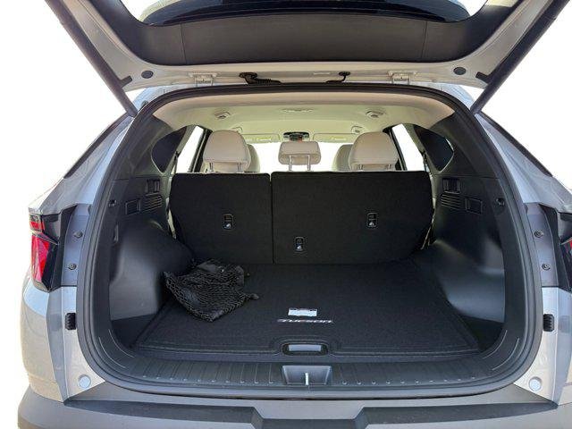 New 2026 Shimmering Silver Hyundai SEL AWD image 37