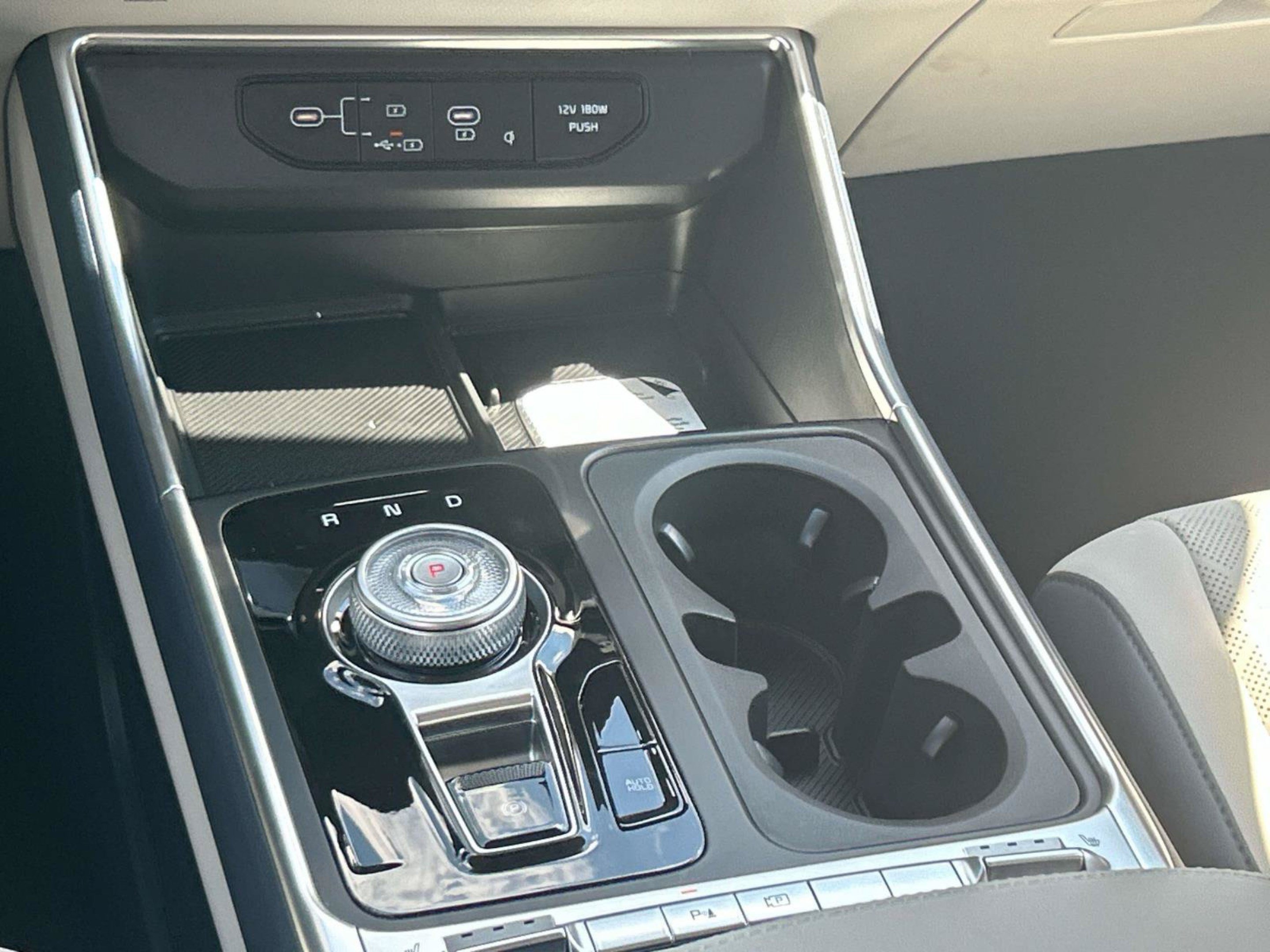 New 2027 Snow White Pearl Kia SX image 14