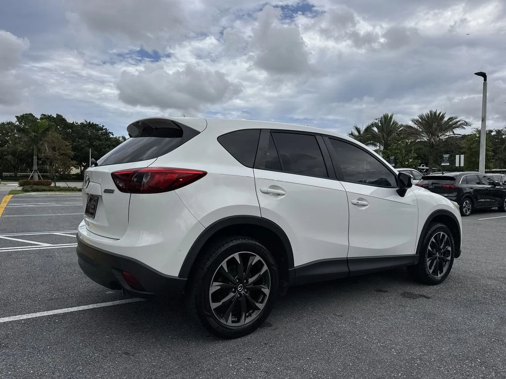 Used 2016 Crystal White Pearl Mica Mazda Grand Touring image 24
