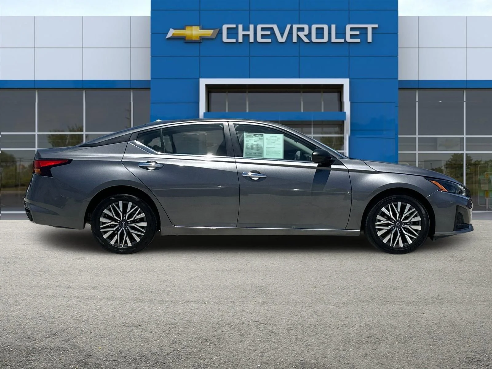 Used 2024  Nissan 2.5 SV image 3