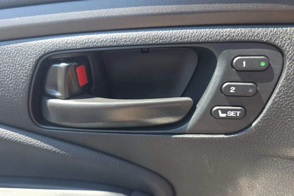 Used 2024  Honda TrailSport image 34