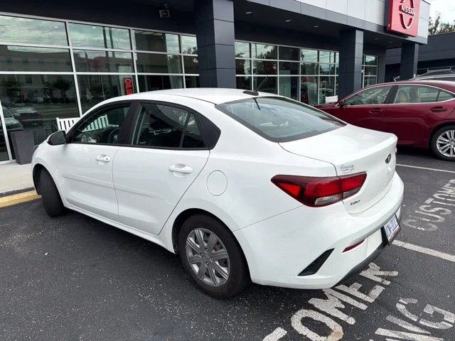 Used 2021 White Kia S image 3