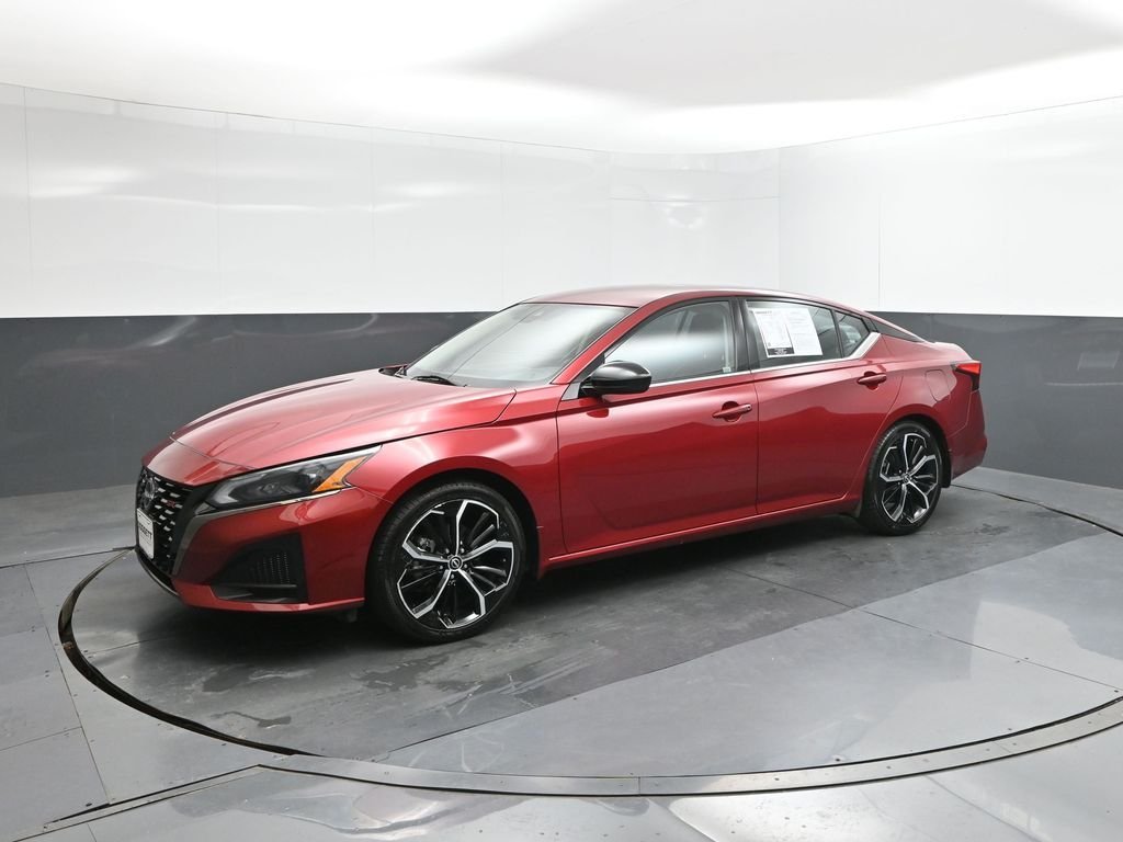 2023 Nissan Altima SR