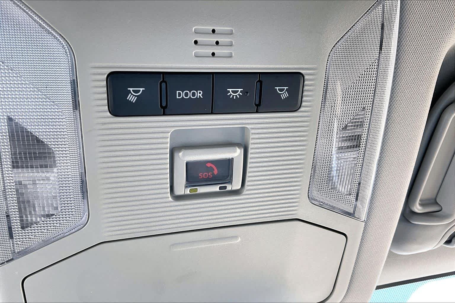 Used 2025 Ruby Flare Pearl Toyota XLE image 33