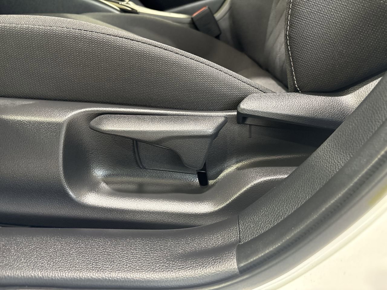 2026 Toyota Corolla LE - Photo 12