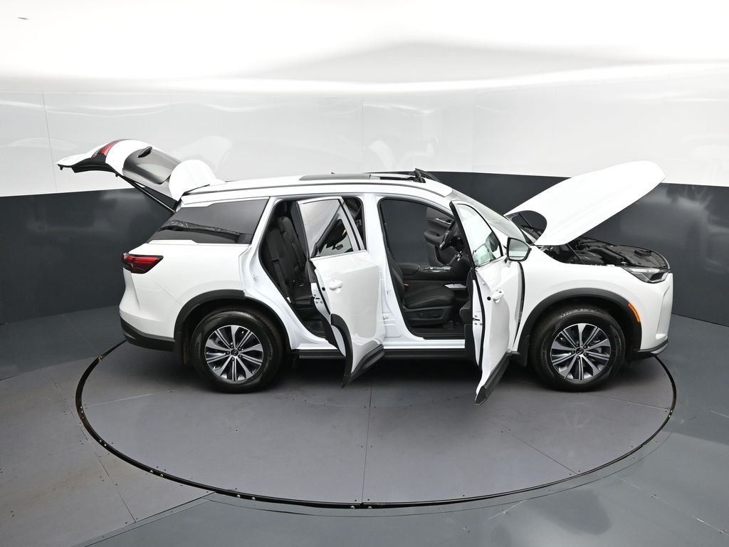 Certified Used 2026 White INFINITI PURE image 51