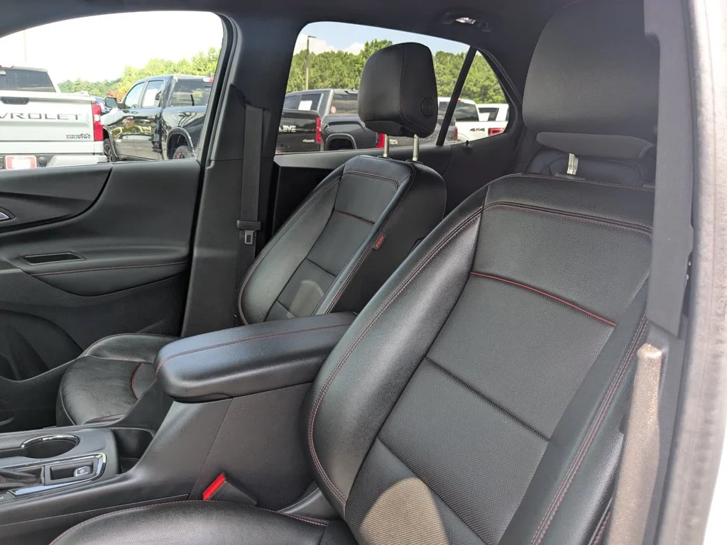 Used 2024 Summit White Chevrolet RS image 15