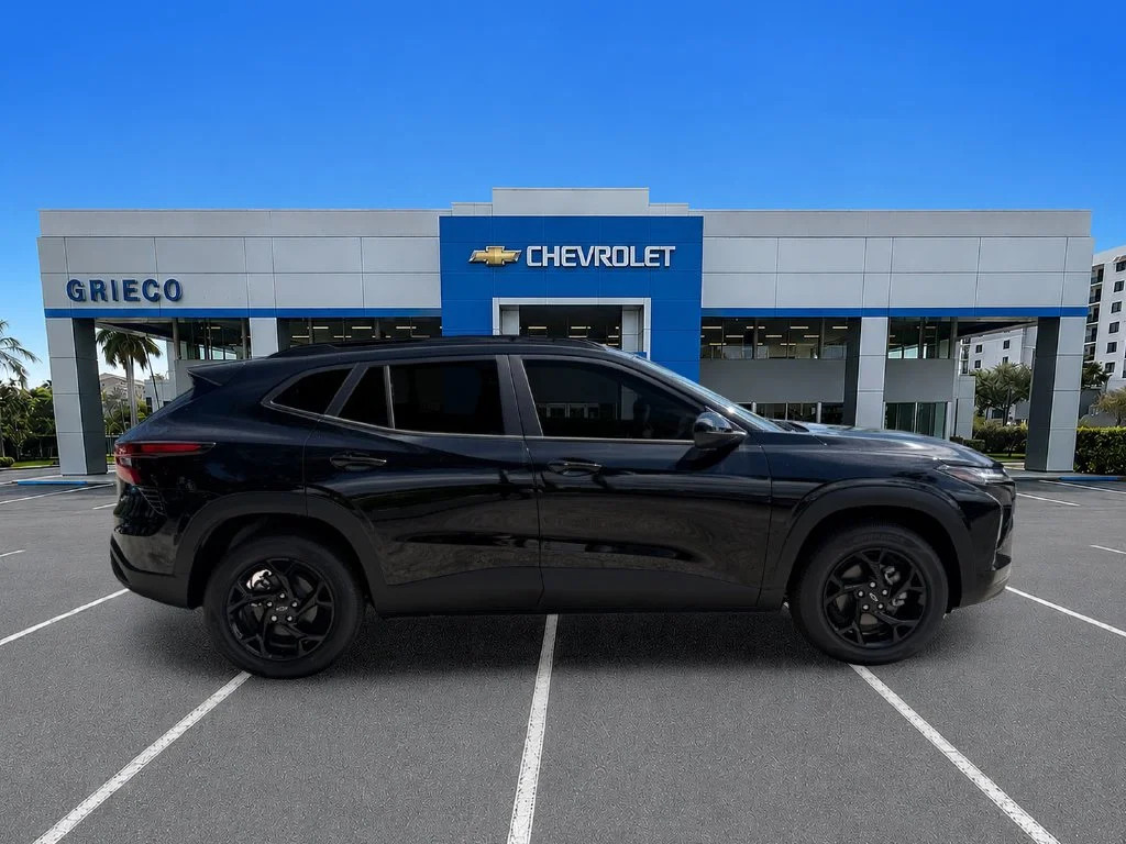 2026 Chevrolet Trax LT - Photo 8