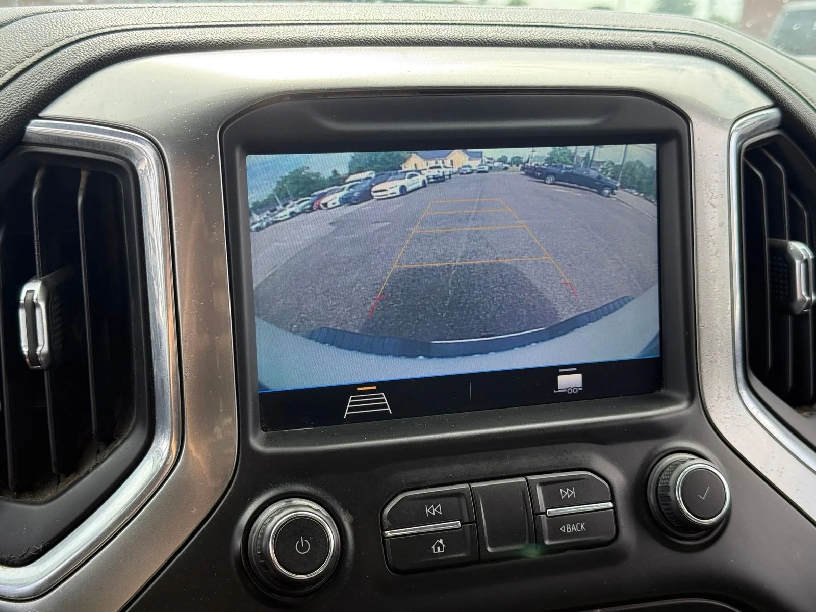 Used 2020 White Chevrolet LT image 24