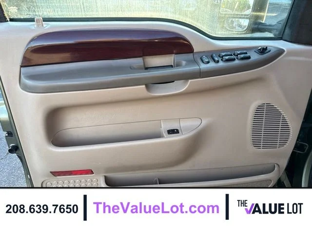 Used 2004 Green Ford Eddie Bauer image 18