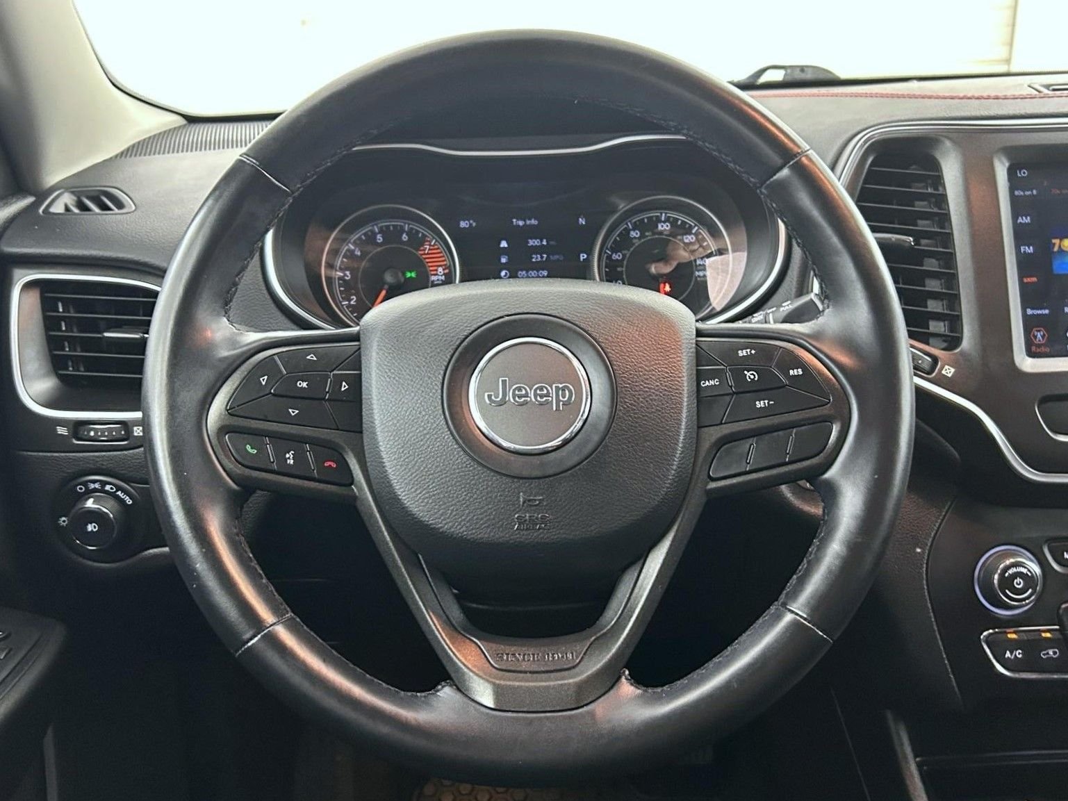 Used 2020 Red Jeep Trailhawk image 11
