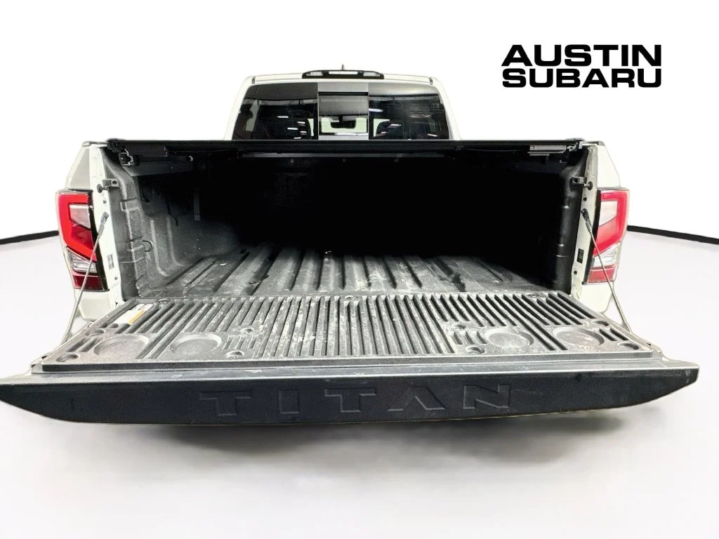 Used 2024 White Nissan PRO-4X image 31