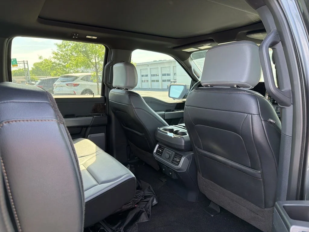 Used 2023 Gray Metallic Ford Lariat image 19