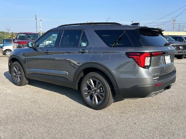 New 2027 Carbonized Gray Metallic Ford Active image 6