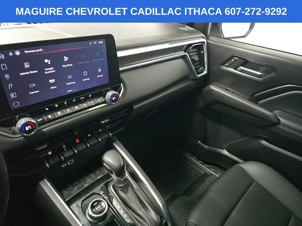 Used 2023 White GMC Elevation image 25