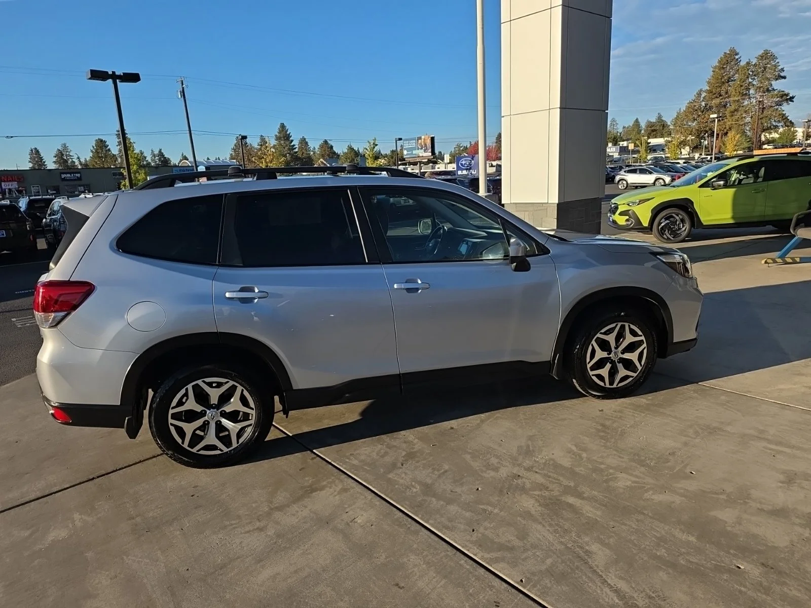 Used 2020 Ice Silver Metallic Subaru Premium image 4