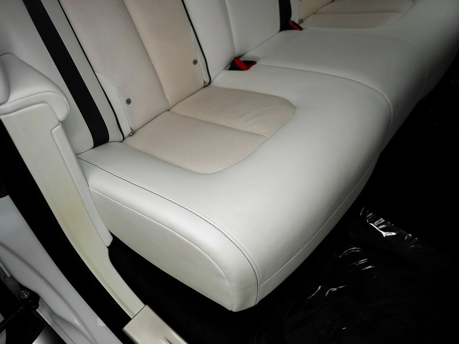 Used 2022 White Rolls-Royce Base image 36