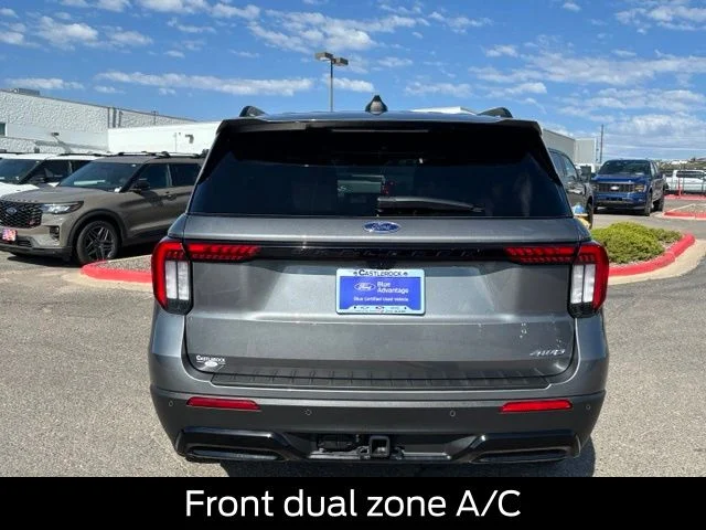 Used 2025 Gray Ford ST-Line image 4