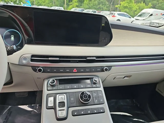 Used 2024 White Hyundai Limited image 21