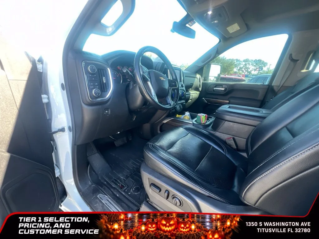 Used 2020 SUMMIT WHITE Chevrolet LT image 6