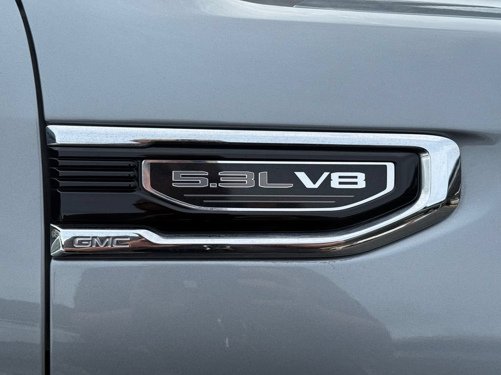 Used 2025 Sterling Metallic GMC SLT image 6