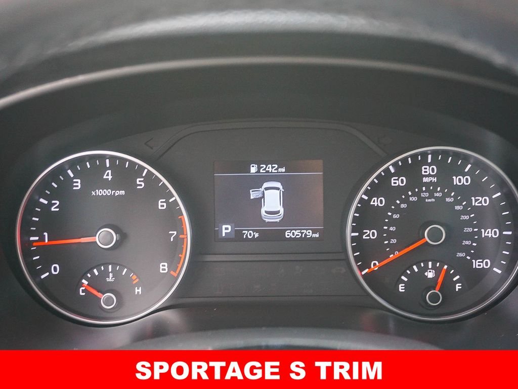 Used 2021 White Kia S image 21