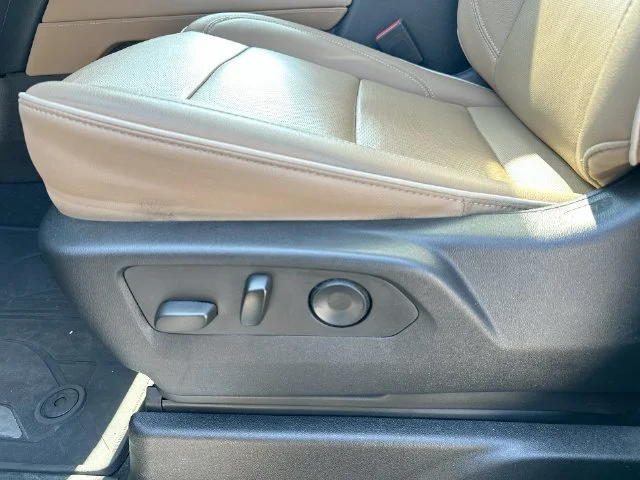 Used 2022 Red Chevrolet Premier image 46