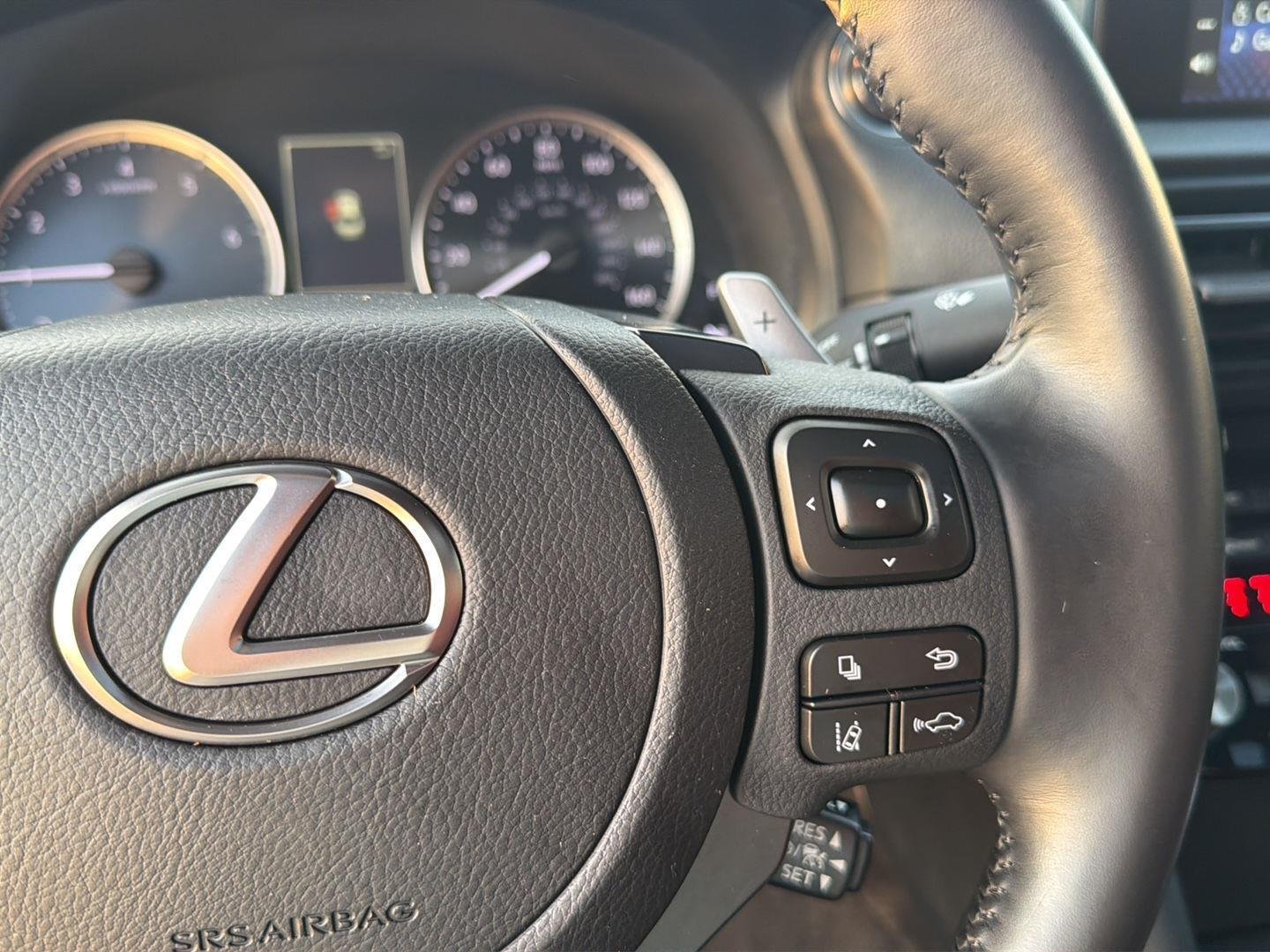 Used 2024 Ultra White Lexus F SPORT image 22