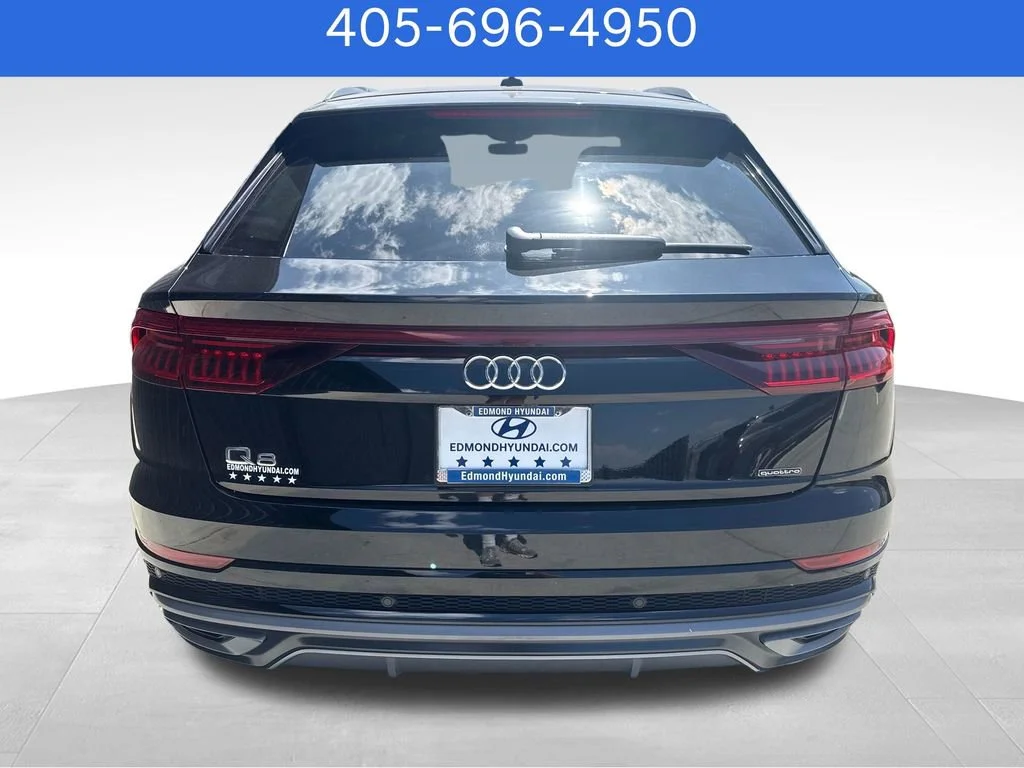 Pre-Owned 2022 Audi Q8 Prestige