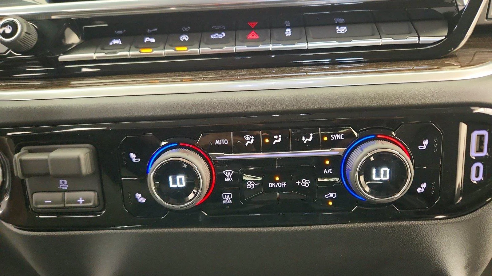 2026 Chevrolet Silverado 1500 RST - Photo 23