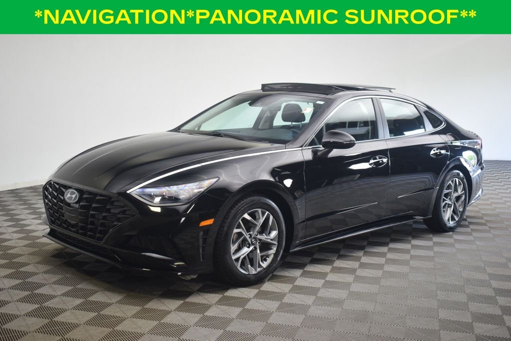 Used 2023 Onyx Black Hyundai SEL image 3