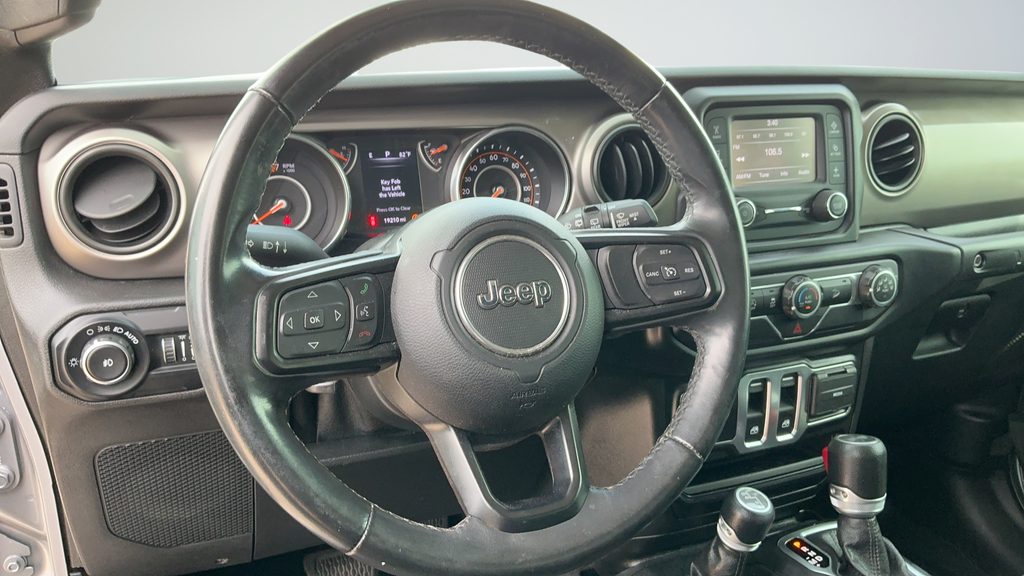 Used 2020 Silver Jeep Sport S image 7