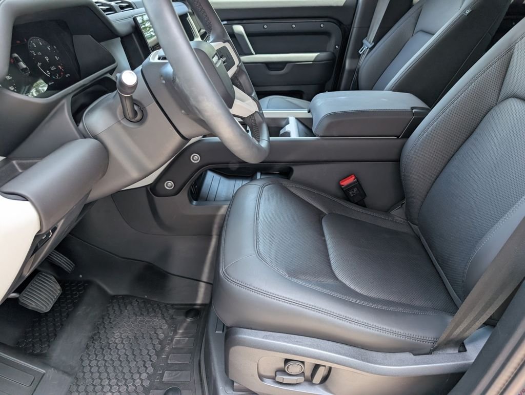 Certified Used 2025 Black Land Rover S image 23